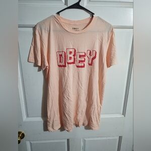 Obey  Tee  shirt large obey graphic sz Medium
